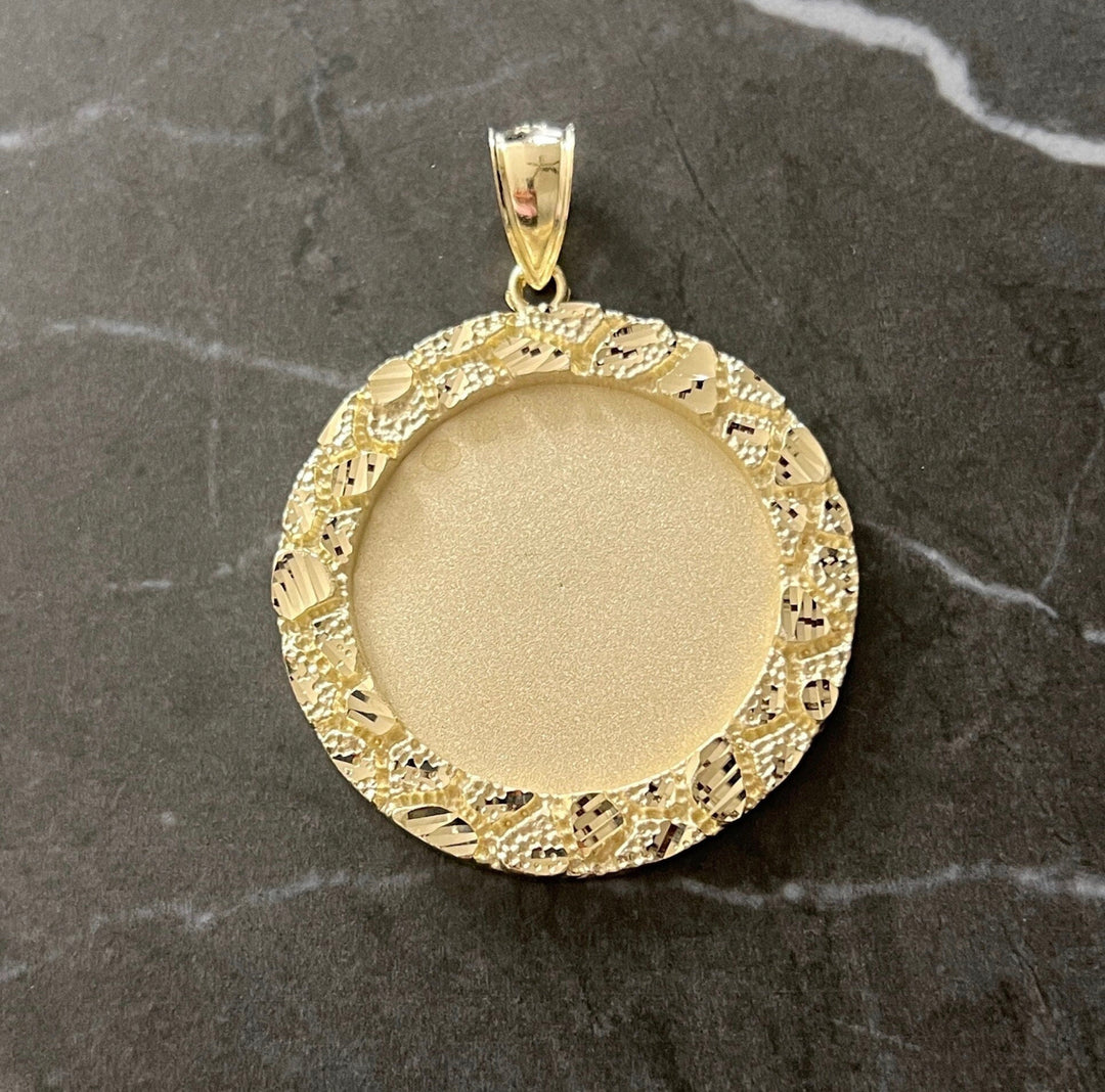 10k large picture pendant nugget